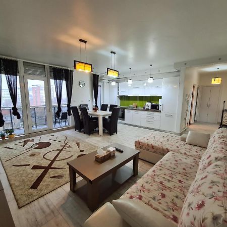 Cozy Apartment Arad Luaran gambar