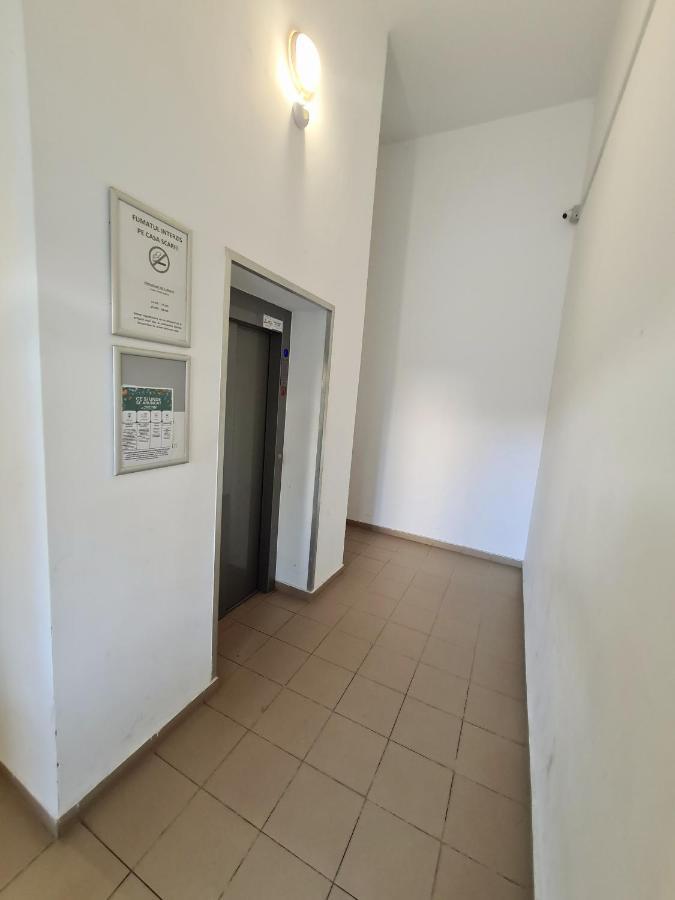 Cozy Apartment Arad Luaran gambar